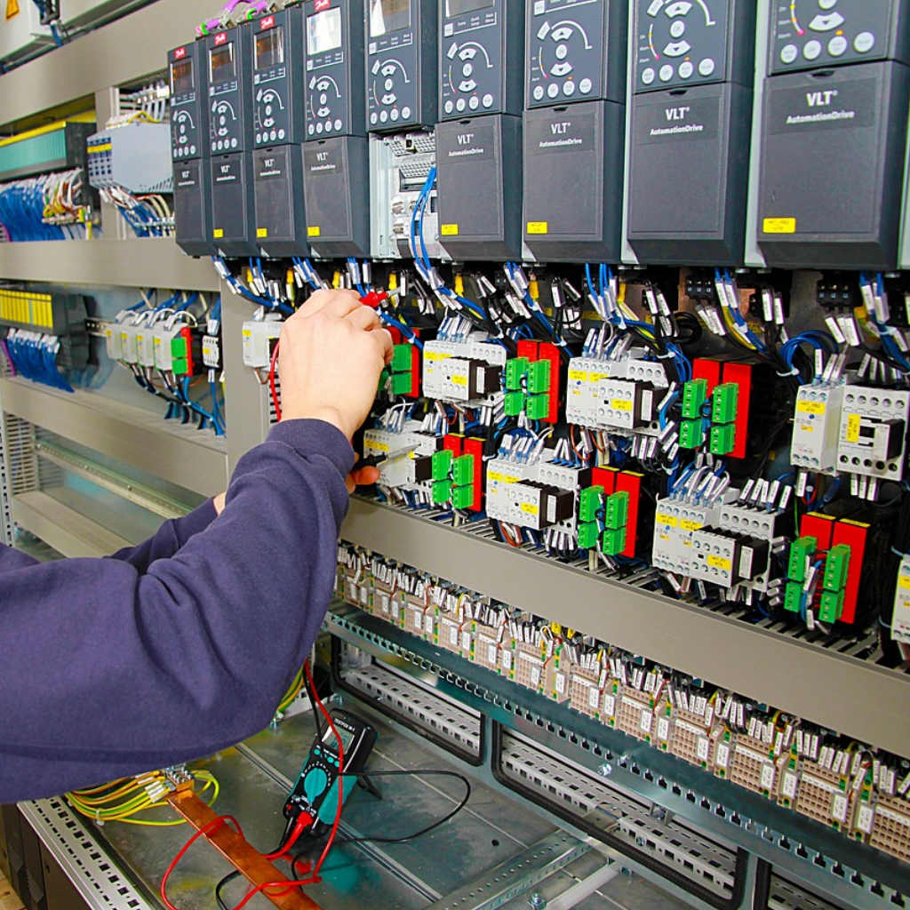 Automation & PLC Systems - Service image